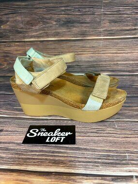 Naot Women's‎ Miracle Wedge Sandals Khaki Sea Pearl Sandals Size 8